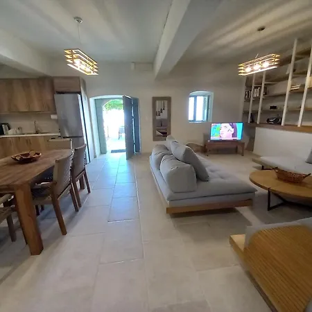 Pergola Casa Holiday home Katouna