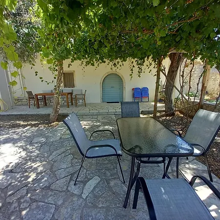 Pergola Casa Holiday home *